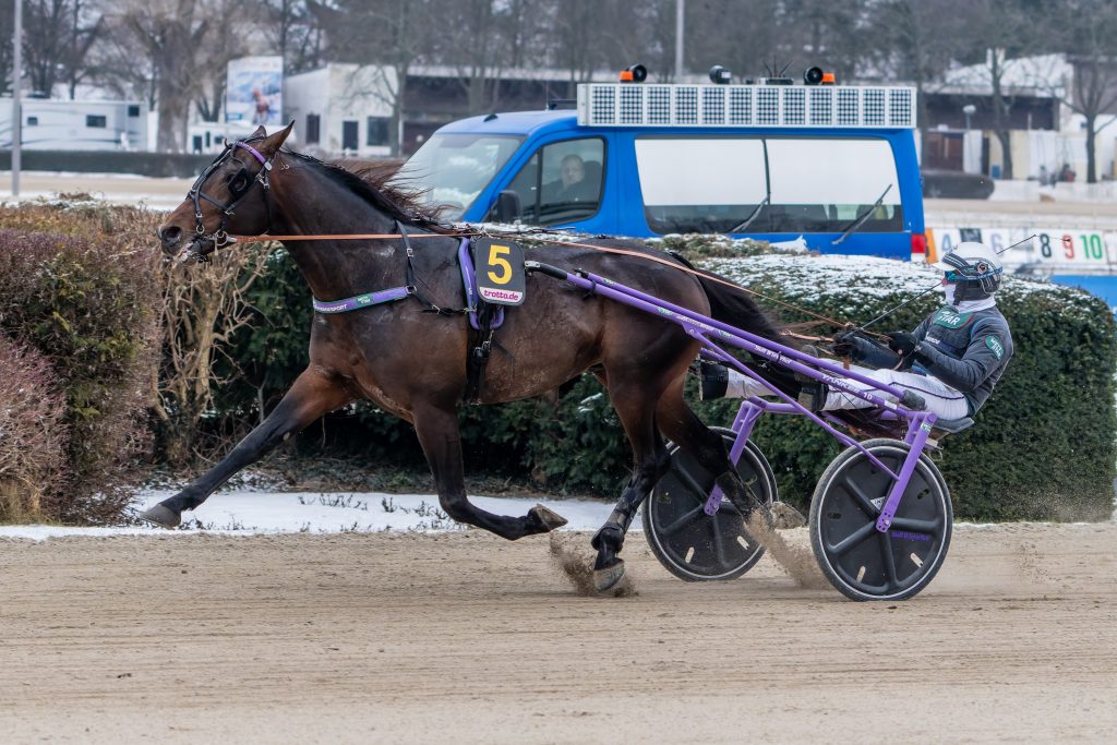 Ois Tschikago mit Christoph Schwarz gewinnt den Winter-Pokal des VDT 26.